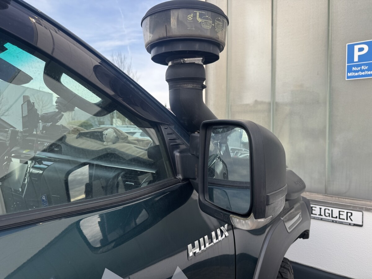 Clearview-Außenspiegel am Toyota Hilux