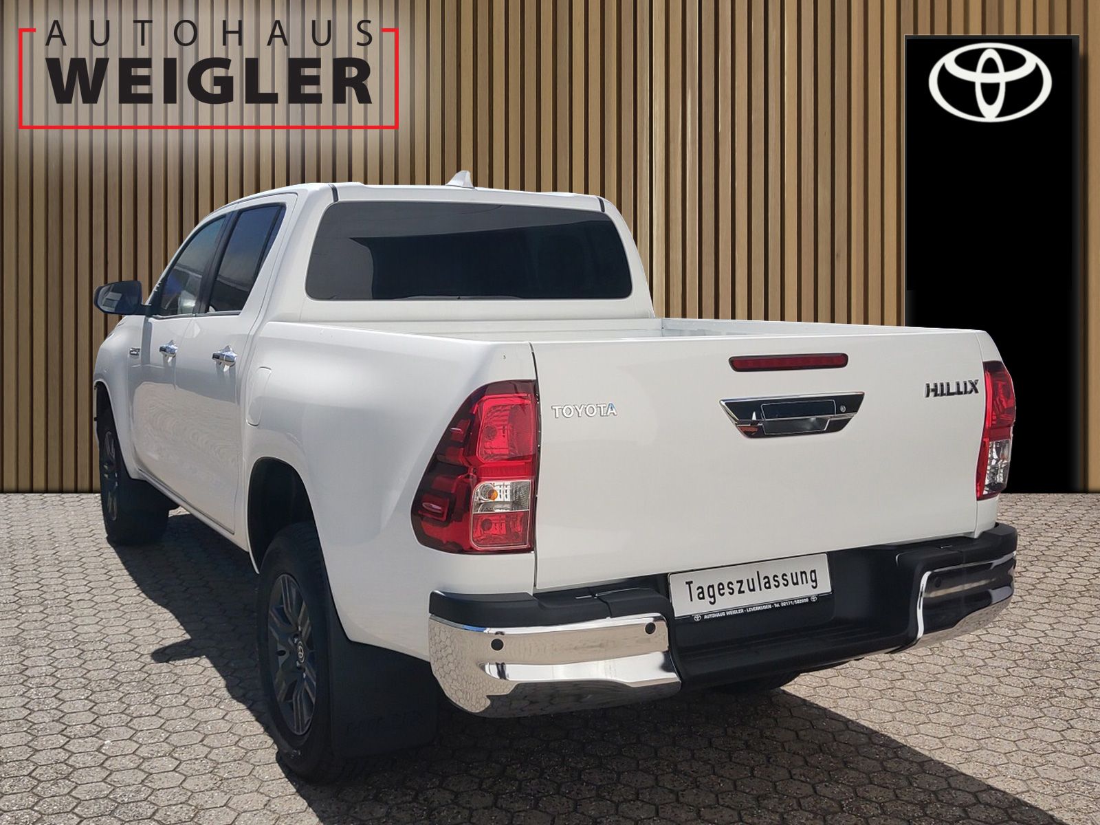 Fahrzeugabbildung Toyota Hilux Double Cab 2.8 Comfort 4x4 Automatik