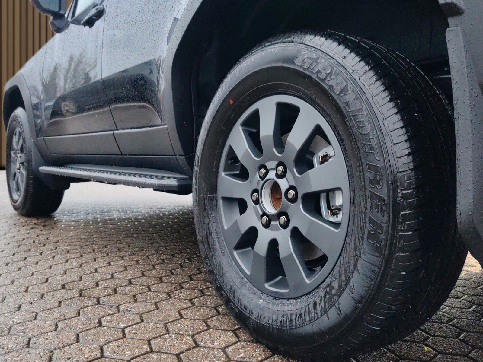 Fahrzeugabbildung Toyota Land Cruiser 2,8 D-4D 151 kW Executive Mild Hy