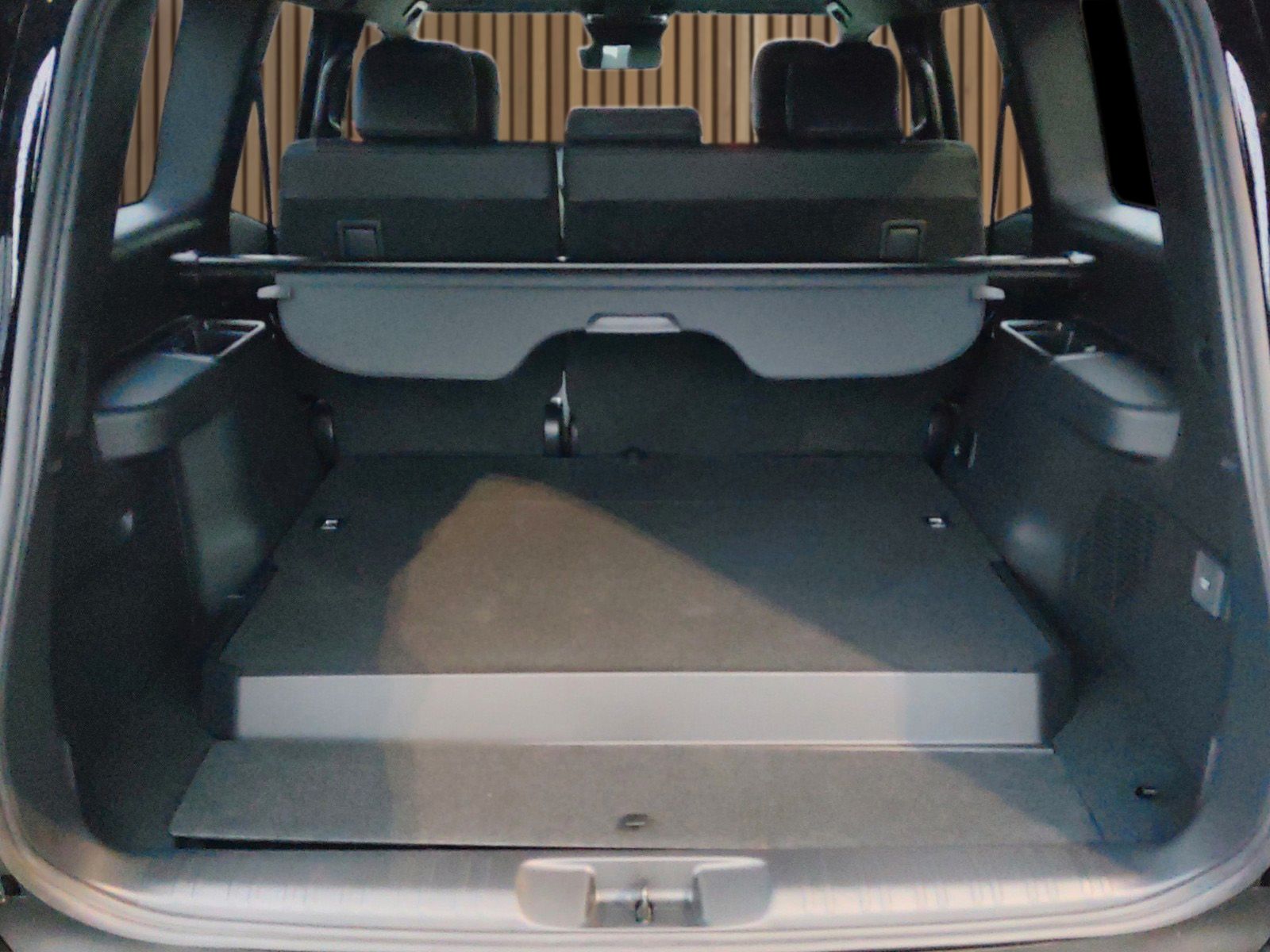 Fahrzeugabbildung Toyota Land Cruiser 2,8 D-4D 151 kW Executive Mild Hy